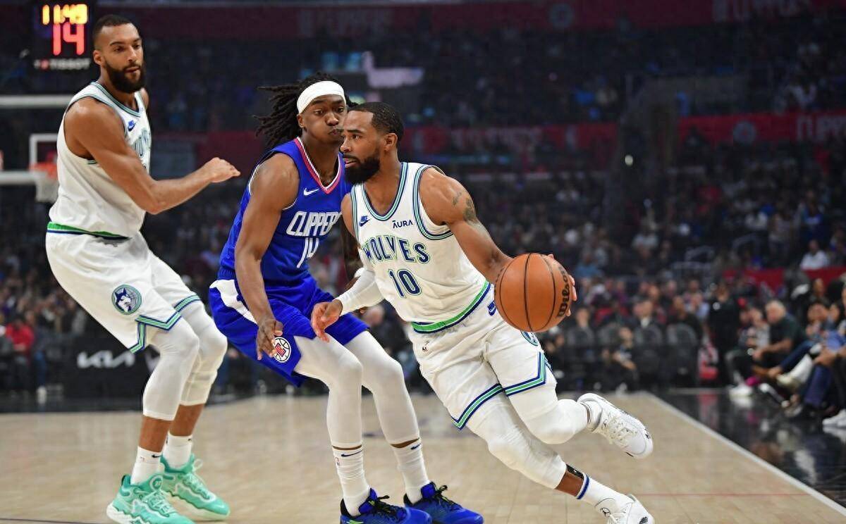 哈登在拜仁比赛中出色发挥，比赛局势复杂引发热议！全场沸腾不已的简单介绍-九游游戏