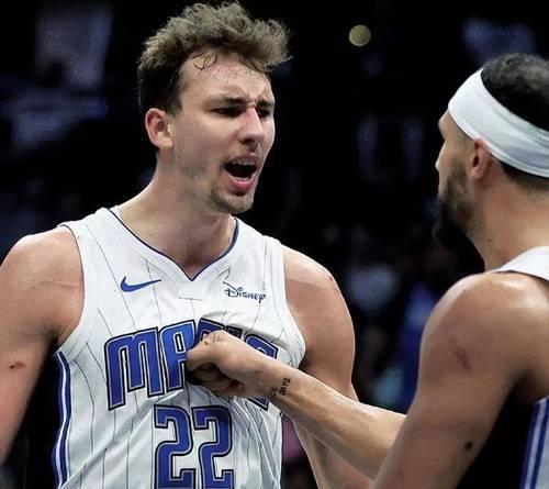 关于奥兰多魔术国际比赛日豪取连胜，志在NBA常规赛名次提升，信心回归，团队化学反应显著的信息-九游app